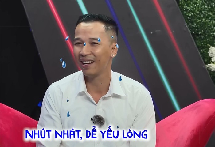 Nữ quản lý xinh đẹp từ chối hẹn hò ông chủ hơn 10 tuổi - 2