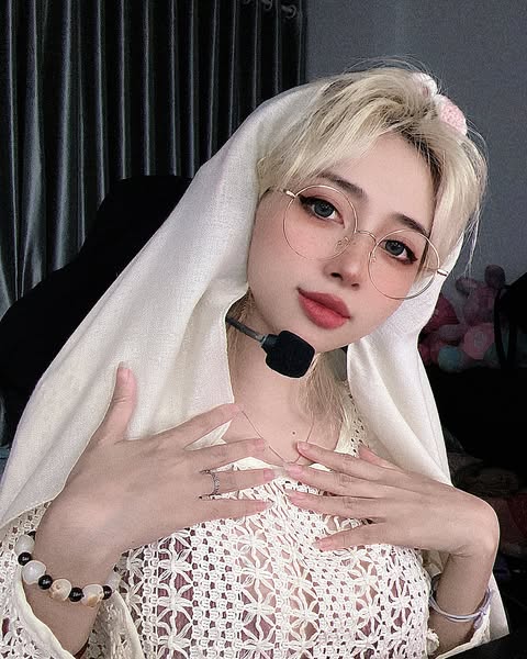 Nữ trọng tài gợi cảm nhất VCS tung bộ ảnh Nữ trọng tài gợi cảm nhất VCS tung bộ ảnh