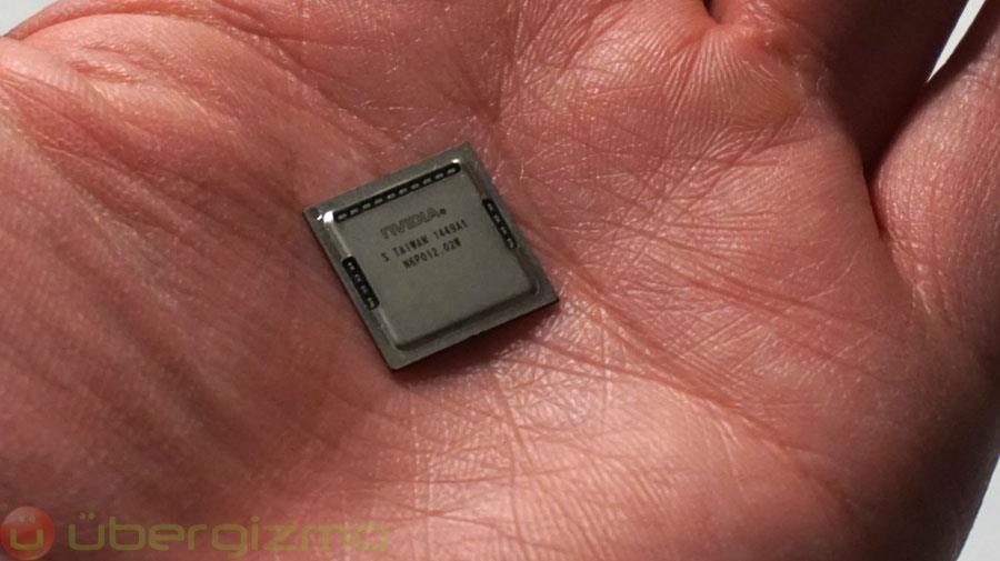 Mua bán trái phép thứ chỉ nằm gọn trong lòng bàn tay, 2 trung niên bị bắt- Ảnh 1.