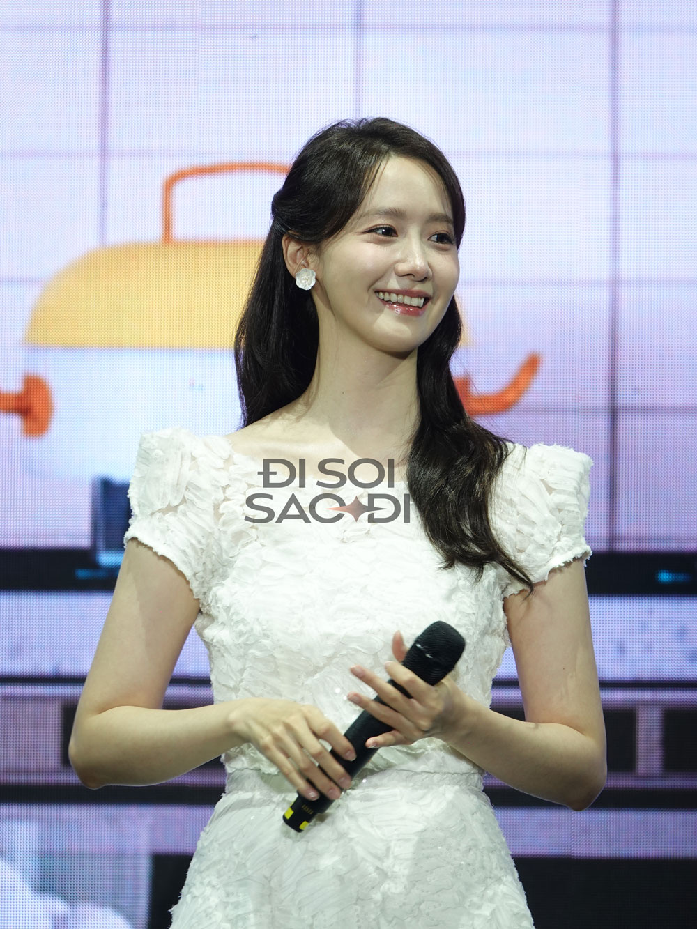 Fan meeting Yoona (SNSD) tại Việt Nam: Nữ thần đội nón lá chuẩn “dâu Việt”, quyết chưa ăn phở chưa về Hàn!- Ảnh 2.