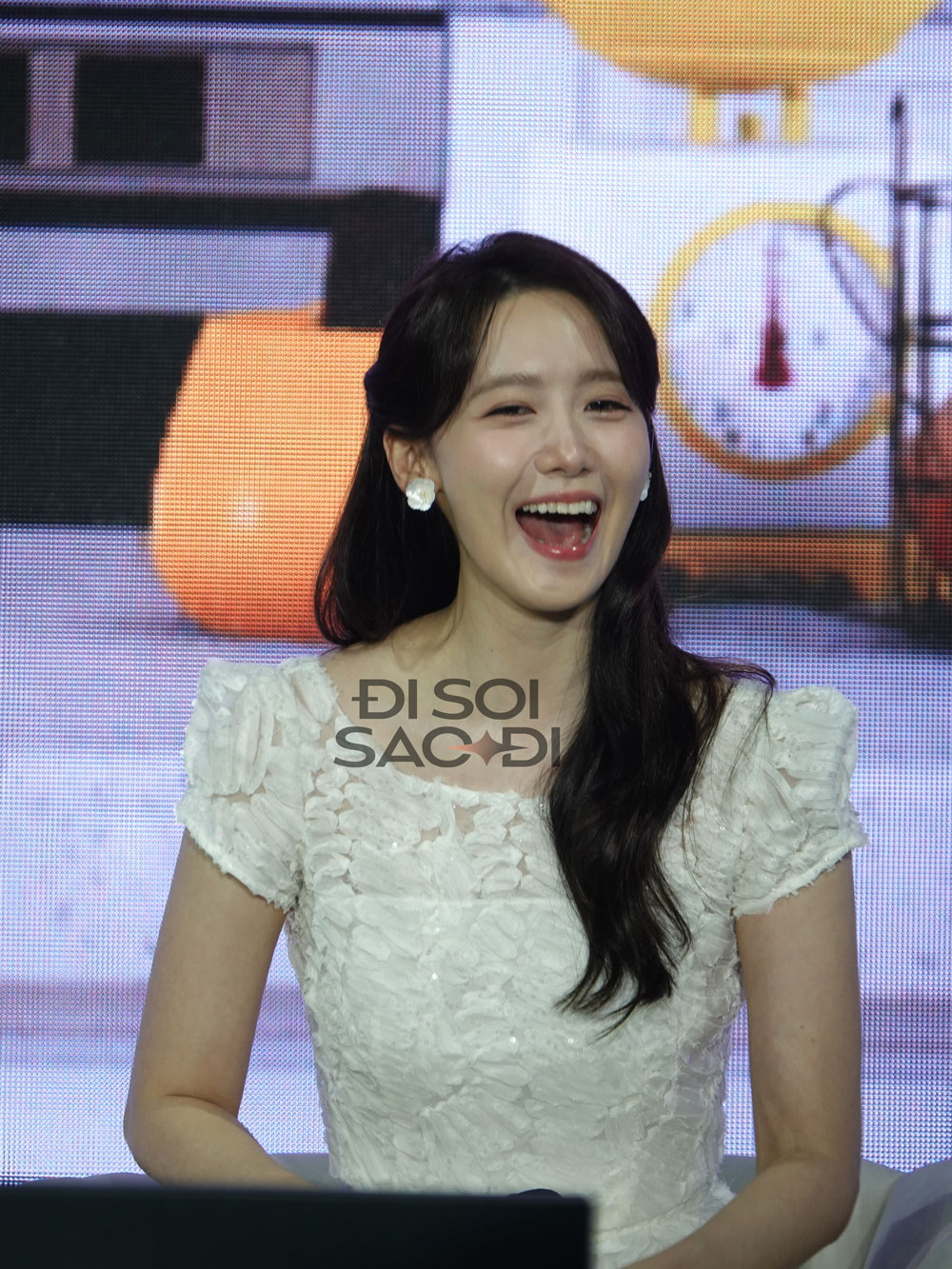 Fan meeting Yoona (SNSD) tại Việt Nam: Nữ thần đội nón lá chuẩn “dâu Việt”, quyết chưa ăn phở chưa về Hàn!- Ảnh 4.