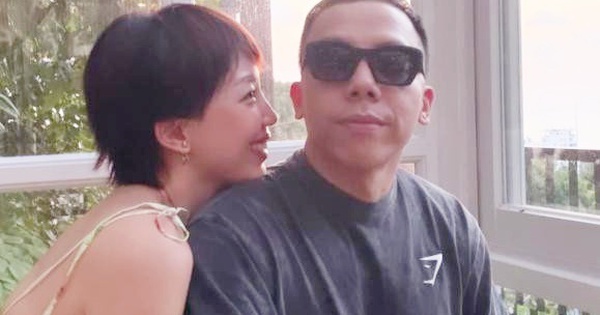 Thái độ lạ lùng và bí ẩn nhất từ trước đến nay của Tóc Tiên - Touliver! oe anh toc tien ba xa con om ap va nhin chong si me 1758338622338264588561 17583386688621274378475 1758339709814 17583397100 386 0 690 580 crop 1758339761017390305191jpg