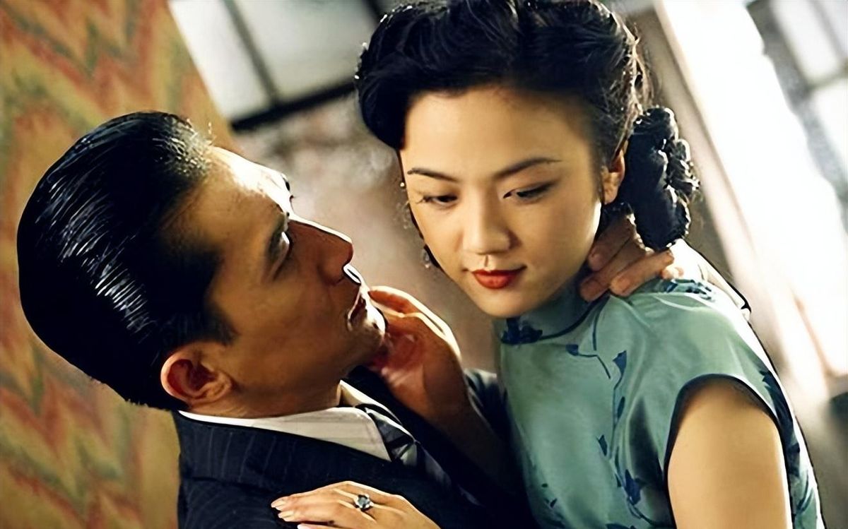 10 phim 18+ Trung Quốc gây tranh cãi nhất thế kỷ 21: Vững tâm lý lắm mới chịu đựng nổi!- Ảnh 1. 10 phim 18+ Trung Quốc gây tranh cãi nhất thế kỷ 21: Vững tâm lý lắm mới chịu đựng nổi!- Ảnh 1.