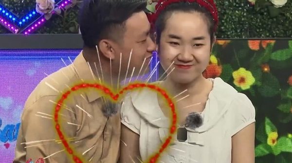 Ông chủ tiệm tóc trổ tài chinh phục gái trẻ kém 8 tuổi 28 Ông chủ tiệm tóc trổ tài chinh phục gái trẻ kém 8 tuổi ong chu tiem toc 1741012348 140 width740height495 auto cropjpg