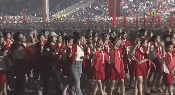 1 sao nữ 1 sao nữ