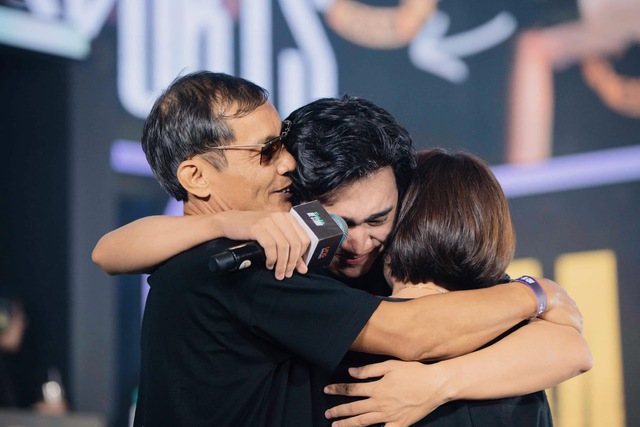 Esports Việt đón bước ngoặt lịch sử, cộng đồng cũng liên tưởng nhiều