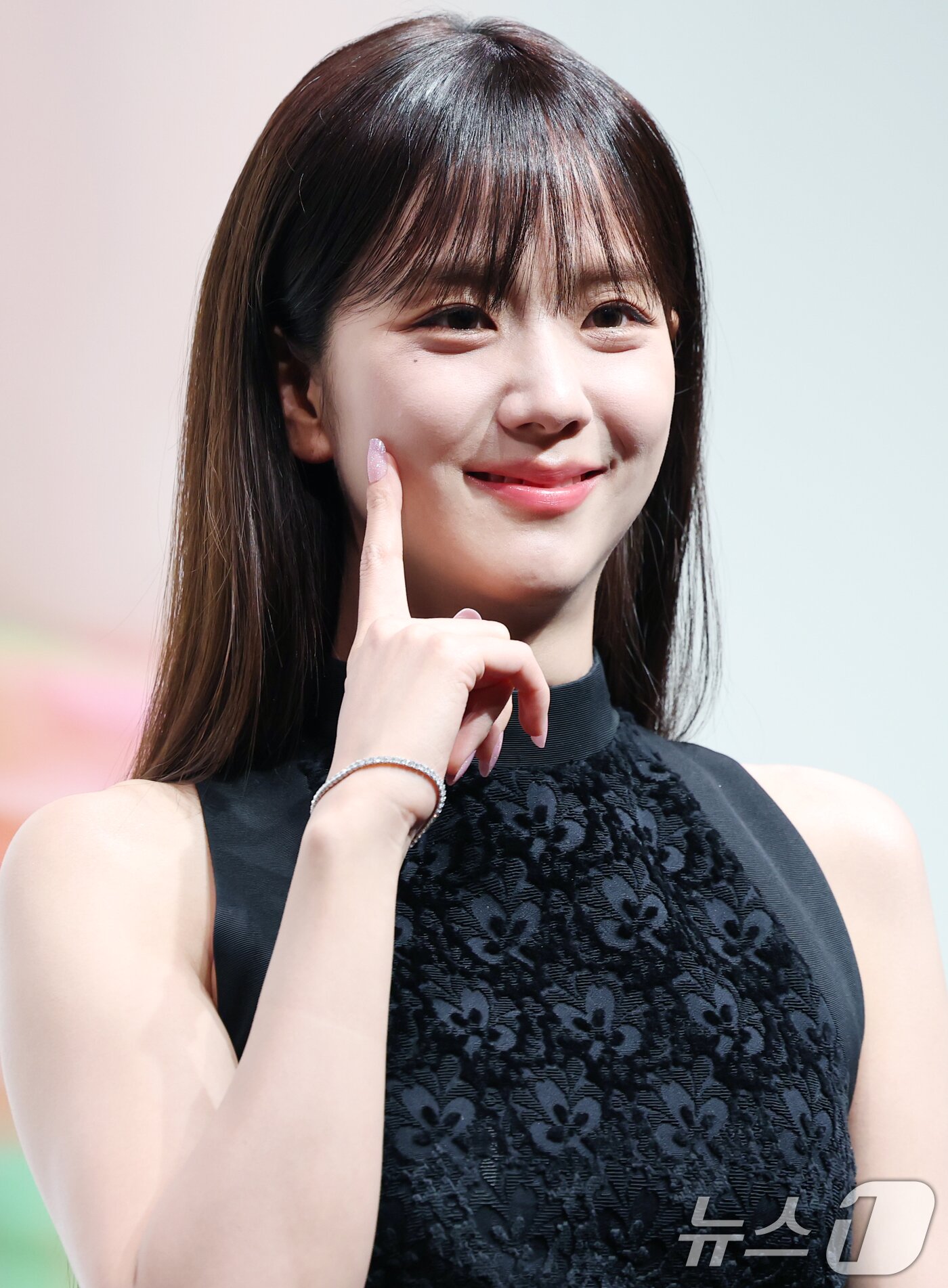 Jisoo đụng độ Han So Hee: Cuộc chiến nhan sắc đỉnh cao, thần thái khác biệt, vẻ đẹp tuyệt đối 10/10!- Ảnh 3.