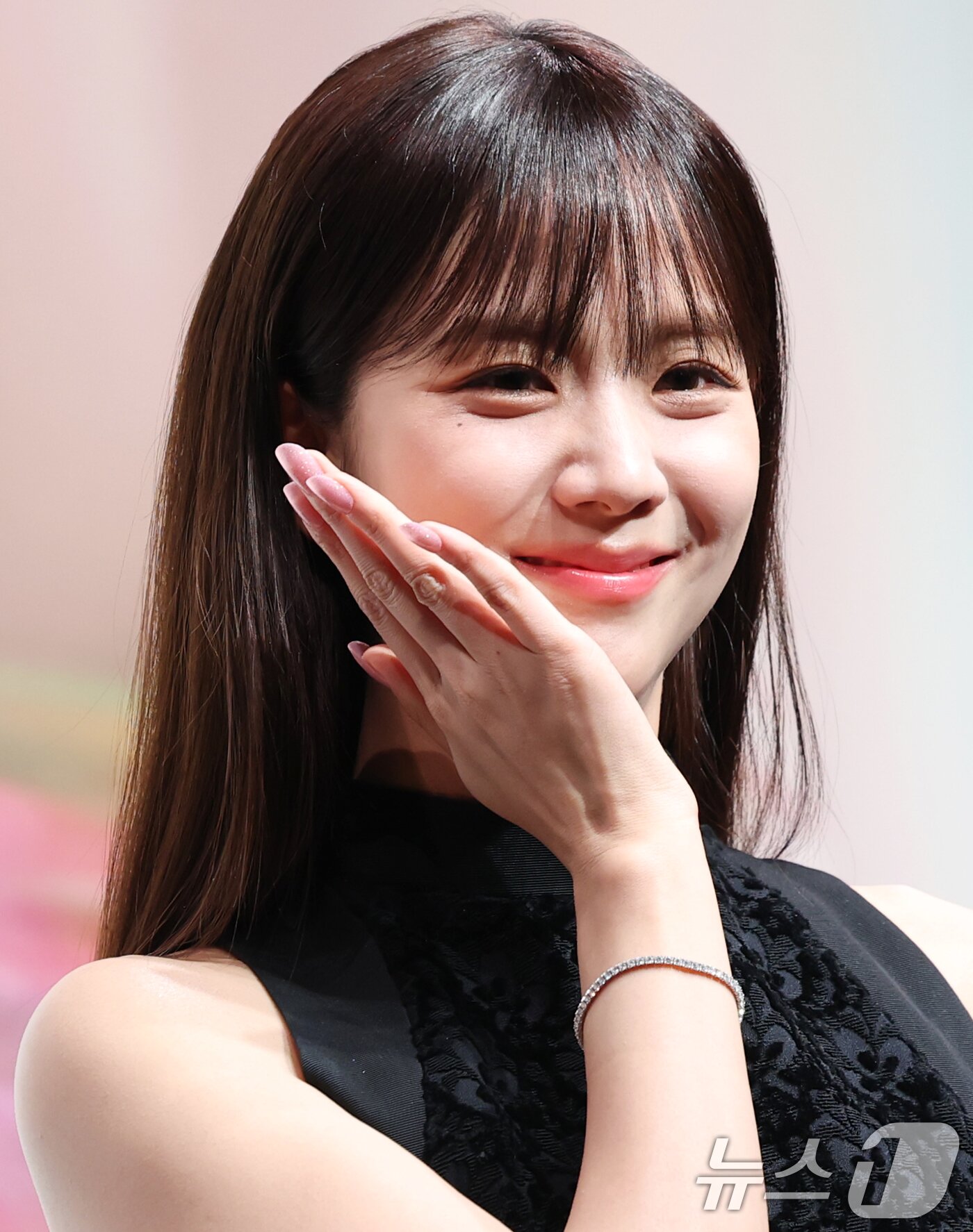 Jisoo đụng độ Han So Hee: Cuộc chiến nhan sắc đỉnh cao, thần thái khác biệt, vẻ đẹp tuyệt đối 10/10!- Ảnh 6.