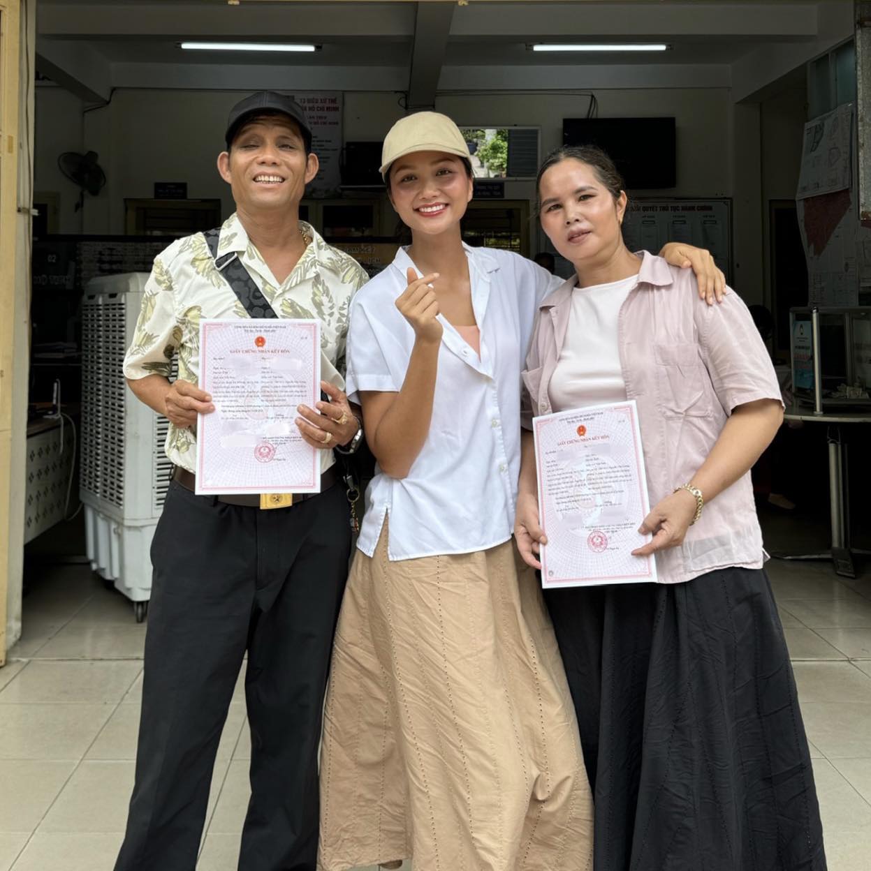 Nàng hậu số 1 Vbiz nghi đã bí mật tổ chức lễ hỏi ở quê, để lộ 1 sơ hở sau nửa năm giấu kín?- Ảnh 2.