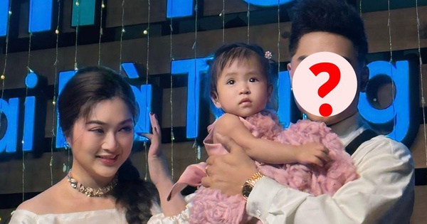 Diễn viên Thanh Trúc công khai đã kết hôn, có con gái đầu lòng với 1 ca sĩ Vbiz! p1 17513843356452016254385 458 108 1272 1410 crop 17513843522391635680021 1751417483442 1751417483853383215301 0 0 383 733 crop 1751417564400683863477jpg