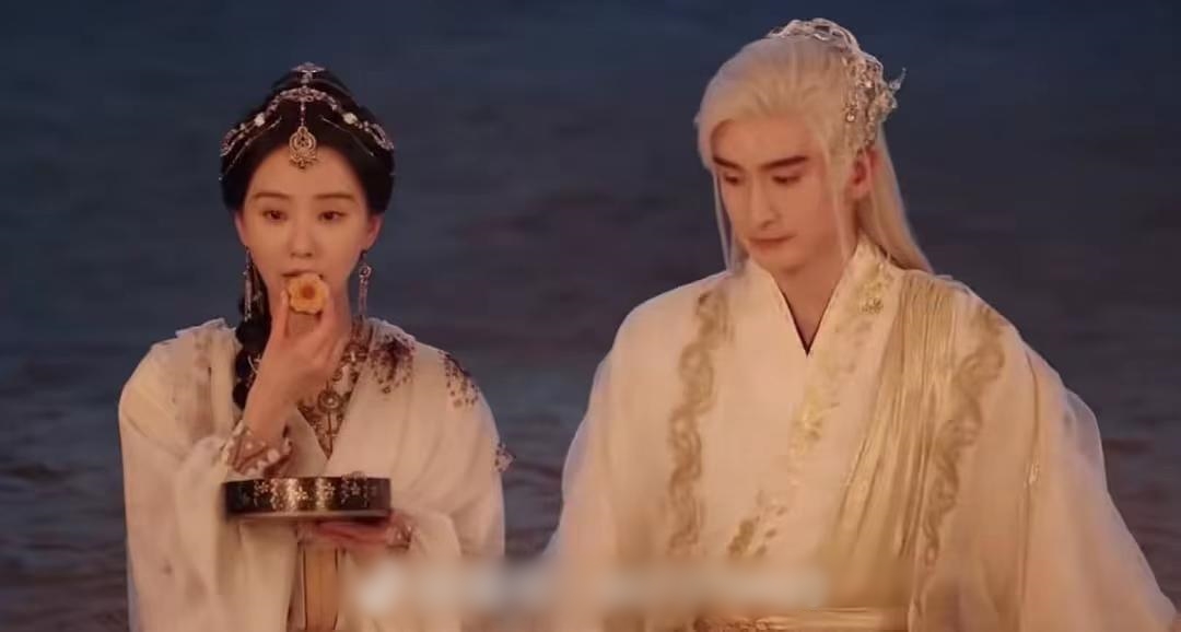 Mỹ nhân U40 vẫn liều mạng đóng thiếu nữ 18 tuổi, netizen mỉa mai