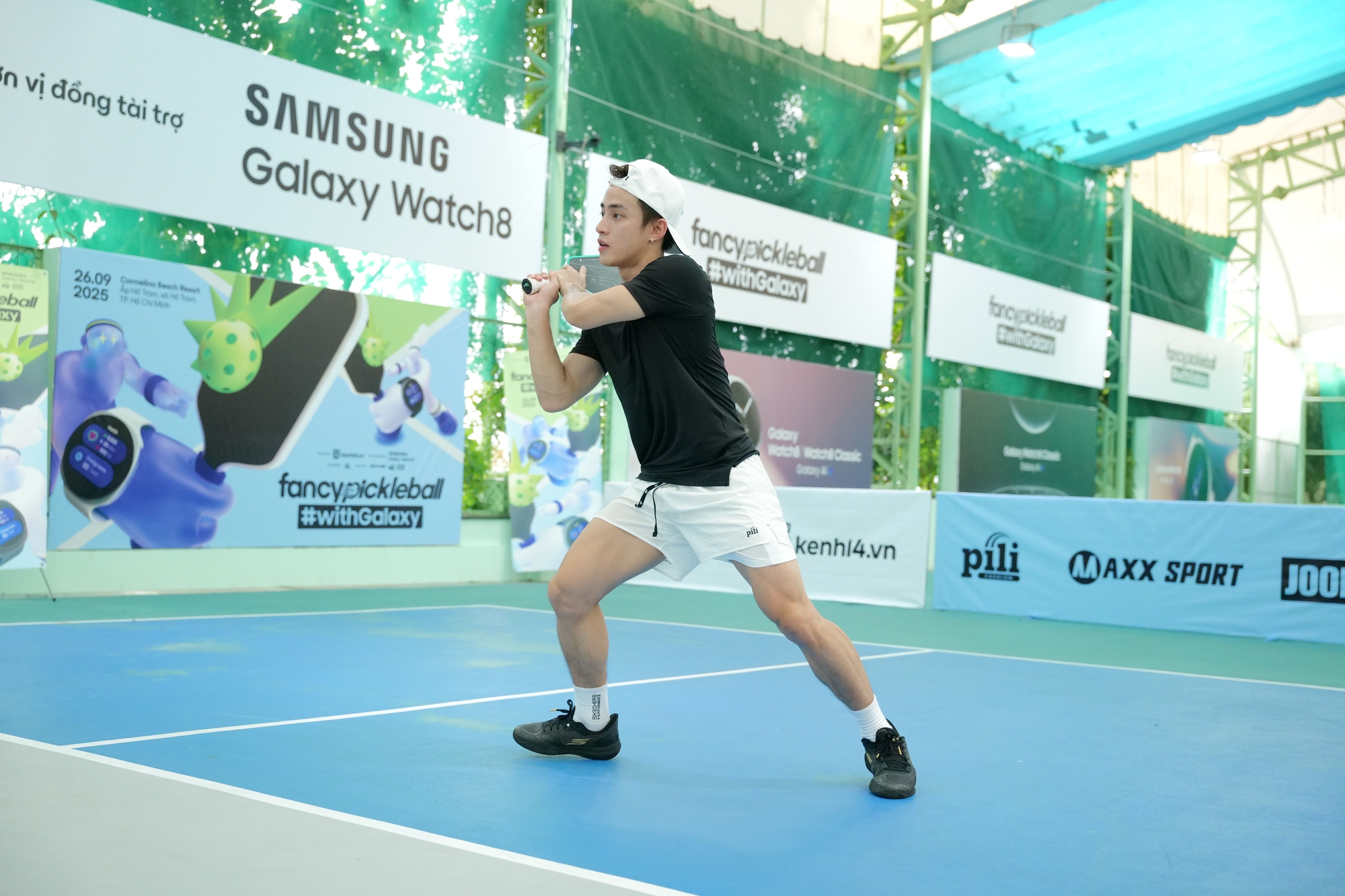 Á hậu Việt công khai hẹn hò trai đẹp 6 múi, thấp hơn 10 cm?- Ảnh 10. Á hậu Việt công khai hẹn hò trai đẹp 6 múi, thấp hơn 10 cm?- Ảnh 10.