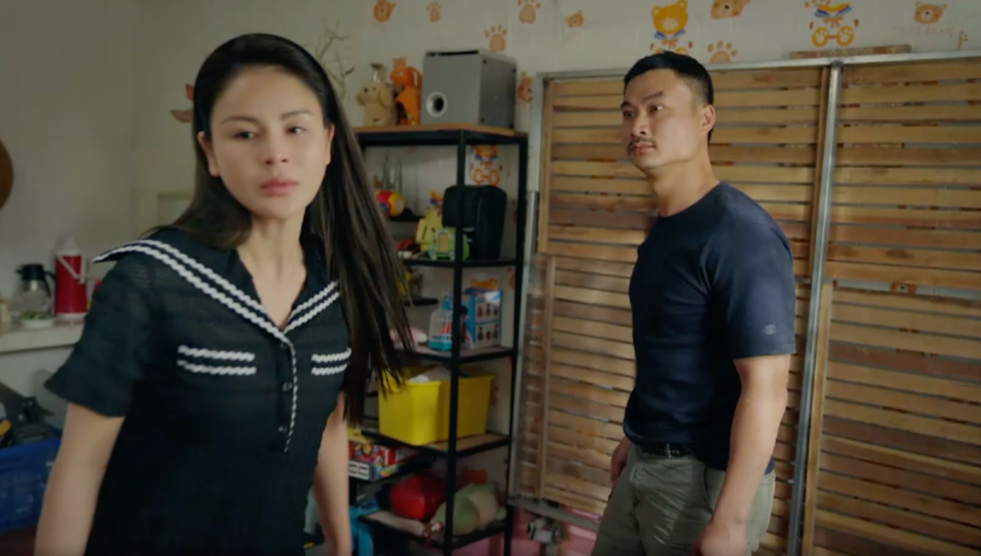 Mỹ nhân Việt gây ức chế nhất lúc này: Diễn xuất thua cả nhạc nền, nhan sắc biến dạng thành người khác- Ảnh 2.