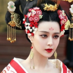 10 Hoàng hậu đẹp nhất Trung Quốc: Phạm Băng Băng xếp sau Dương Mịch, hạng 1 nhan sắc trên đỉnh chúng sinh pbb6 1754959611550 1754959611884982227216 161 0 507 660 crop 17549597260331439604265png