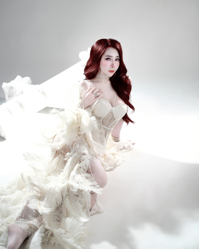 PewPew restream clip của hot girl, chính chủ lộ diện khiến fan được phen