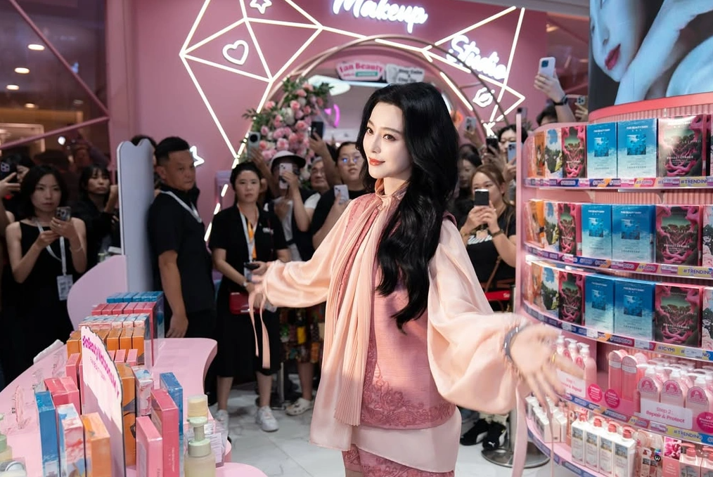 Bị phong sát ở Trung Quốc, Phạm Băng Băng kinh doanh mỹ phẩm vẫn thu về 200 triệu USD: Bán 100.000 hộp mặt nạ trong 10 giây- Ảnh 2.