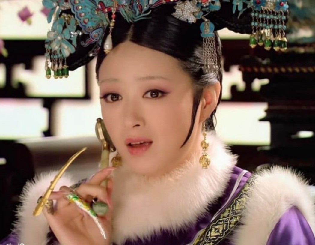 Sống trong cung cấm, phi tần nhà Thanh vẫn “đốt