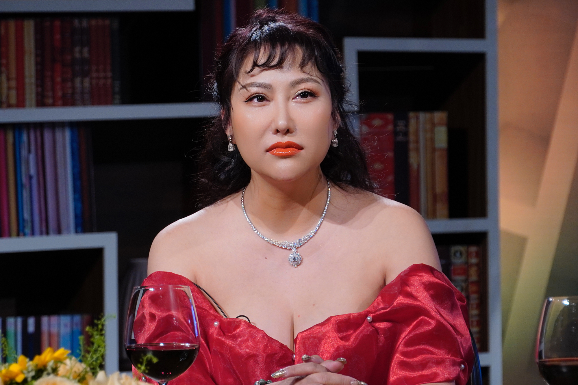 Vbiz chẳng ai như nữ diễn viên này: 17 năm trước bị chê xấu nhất Việt Nam, giờ nhìn lại thấy sang chảnh trước cả thời đại- Ảnh 6.