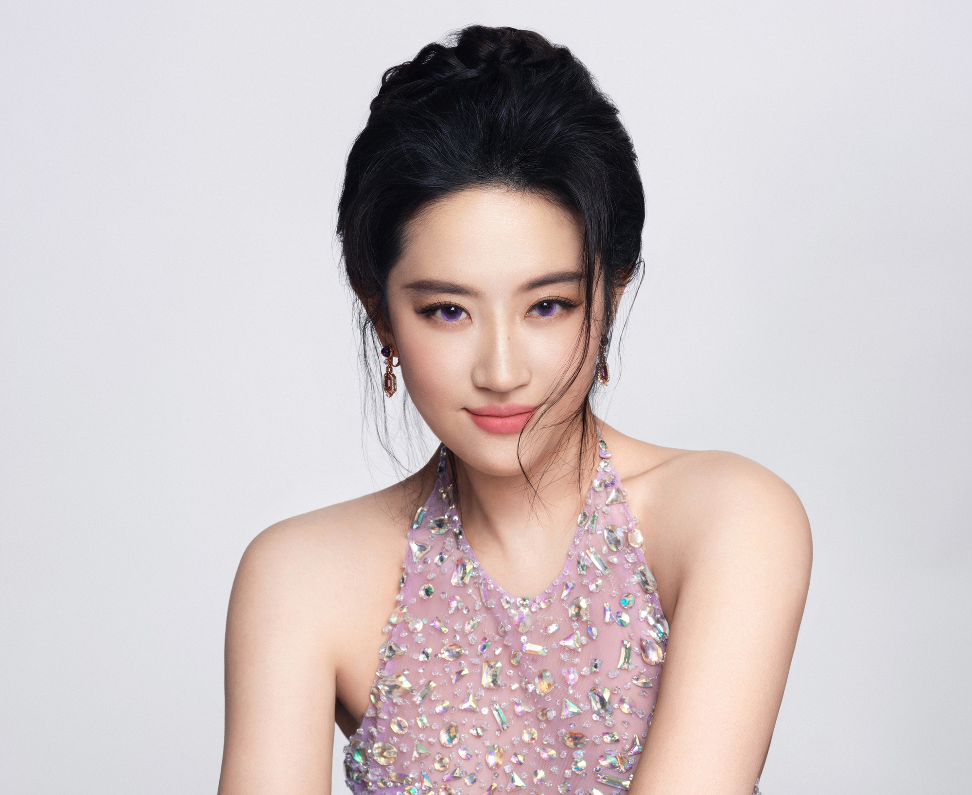 Ai cứu nổi Lưu Diệc Phi?- Ảnh 2. Ai cứu nổi Lưu Diệc Phi?- Ảnh 2.