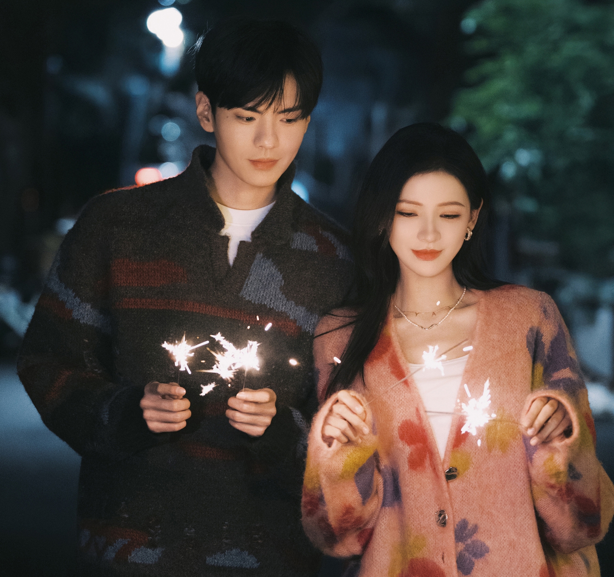 Làng giải trí Hoa ngữ thi nhau chiếm sóng mùng 1 Tết: Triệu Lệ Dĩnh trẻ đến khó tin, có cặp đôi còn tung ảnh cưới- Ảnh 8. Làng giải trí Hoa ngữ thi nhau chiếm sóng mùng 1 Tết: Triệu Lệ Dĩnh trẻ đến khó tin, có cặp đôi còn tung ảnh cưới- Ảnh 8.