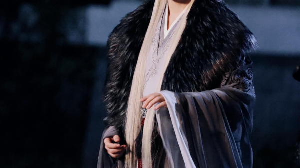 Đợi cả năm mới được xem phim Trung Quốc hay kịch trần: Nam chính là đỉnh cao của sự tuyệt vời, phá kỷ lục 2025 nhanh như chớp pho son hai 7 3485 6973 1757668633762 17576686340261455822633