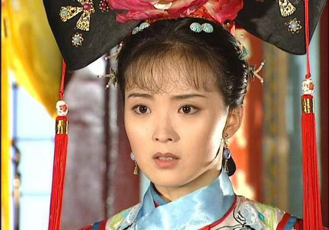 Dung mạo thật của mỹ nhân đẹp nhất Hoàn Châu Cách Cách được phục dựng, so với trên phim mà sửng sốt