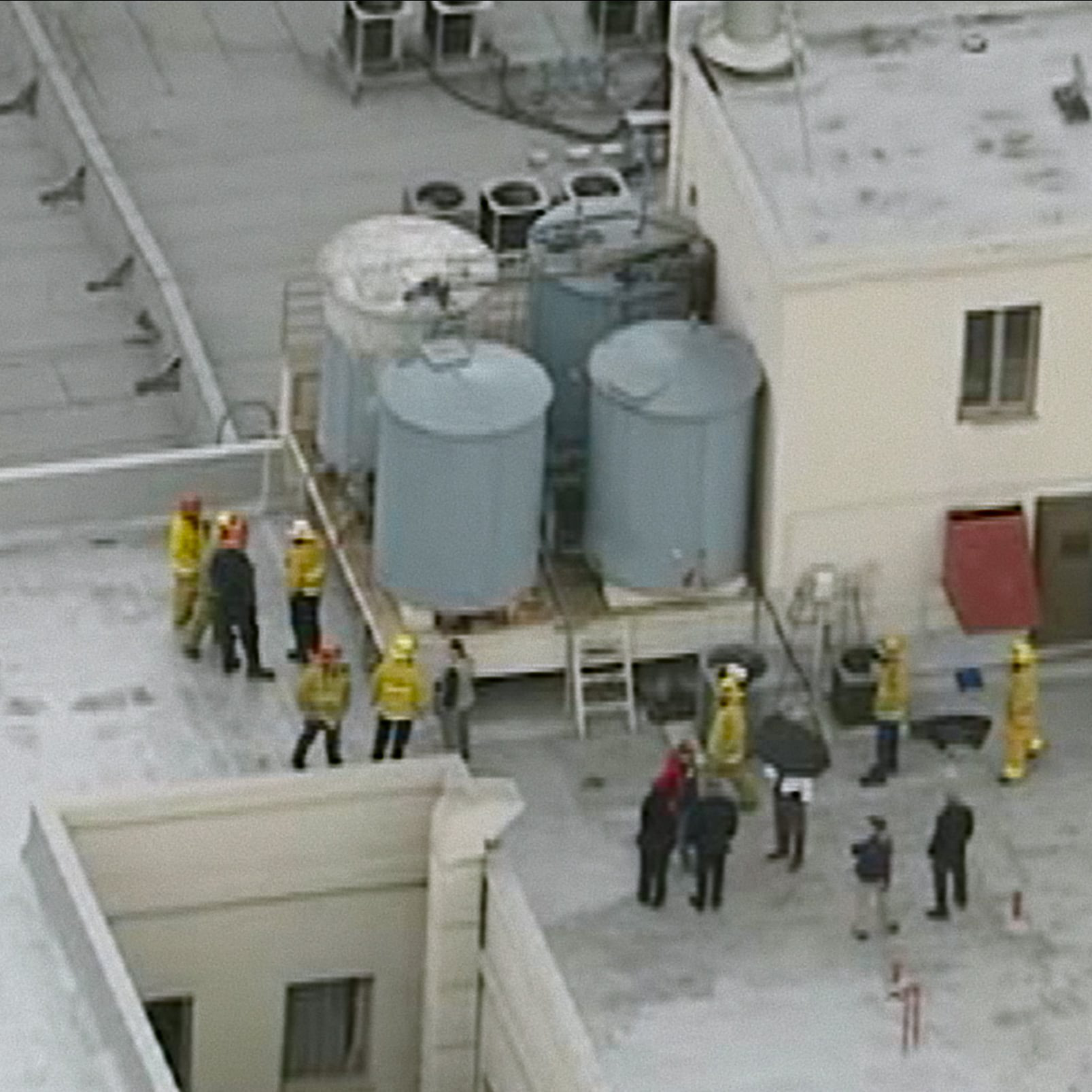 Kỳ án Elisa Lam: Nữ sinh mất tích bí ẩn được tìm thấy trong bồn nước khách sạn, video khoảnh khắc cuối đời từ camera thang máy gây ám ảnh- Ảnh 4.