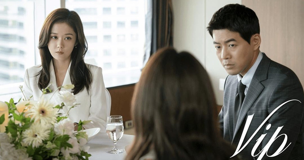 Đoạn clip viral: Phu nhân phát hiện chồng ngoại tình với nhân viên ngay trên bàn tiệc, chi tiết quan trọng liên quan đến hạt đậu phộng photo 1 1624939001554560396807 1757478321639481659723 1757488450053 17574884517702118291449 91 0 656 1080 crop 17574885222842072727537jpg