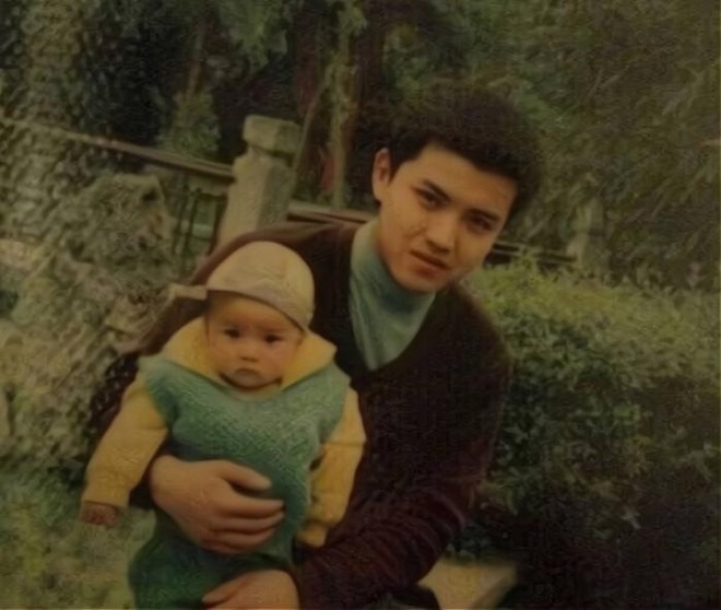 Thảm cảnh của Ngô Diệc Phàm sau song sắt: Mẹ đi tù, cha ruồng bỏ, đến 1 người thăm nuôi cũng không có- Ảnh 3. Thảm cảnh của Ngô Diệc Phàm sau song sắt: Mẹ đi tù, cha ruồng bỏ, đến 1 người thăm nuôi cũng không có- Ảnh 3.