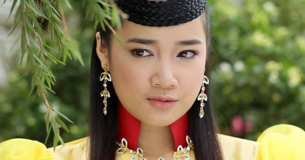 5 tạo hình cổ trang xấu nhất phim Việt: Nhã Phương mà đứng số 2 thì không ai dám giành top 1 29 5 tạo hình cổ trang xấu nhất phim Việt: Nhã Phương mà đứng số 2 thì không ai dám giành top 1 photo 1 1635396056456578862310 175179112977479681080 118 0 621 960 crop 17517911344431530037255png