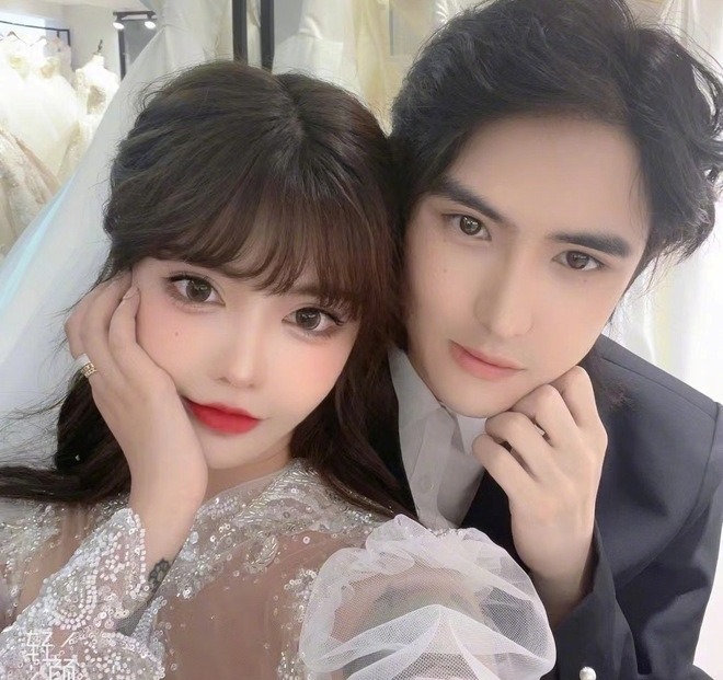 "Sao nữ 26 tuổi 3 đời chồng" bị chồng thứ 3 uy hiếp trên livestream: Đường tình duyên đầy thị phi photo 1 16362575094582125471671 1759134851614 1759134852044358914696