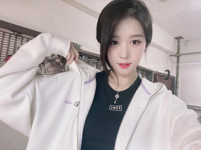 Quá xinh đẹp, nữ streamer bất ngờ rơi vào hoàn cảnh nguy hiểm, sợ tới bật khóc- Ảnh 1.