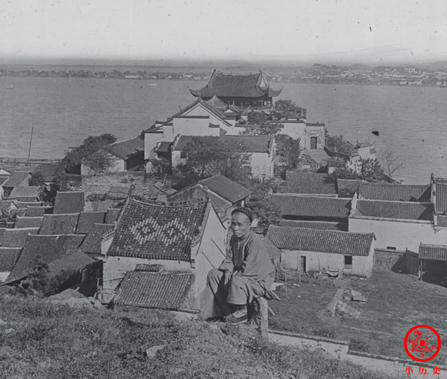 Bộ ảnh cũ thời nhà Thanh: Từ buổi tiệc của công chúa tới những khung cảnh nhìn mà nao lòng- Ảnh 1. Bộ ảnh cũ thời nhà Thanh: Từ buổi tiệc của công chúa tới những khung cảnh nhìn mà nao lòng- Ảnh 1.