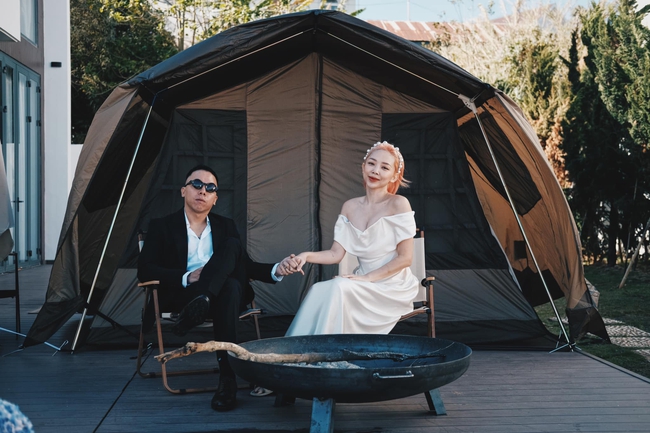 Giữa lúc Tóc Tiên bất ổn, Touliver lần đầu có hành động lạ sau 5 năm kết hôn- Ảnh 5. Giữa lúc Tóc Tiên bất ổn, Touliver lần đầu có hành động lạ sau 5 năm kết hôn- Ảnh 5.