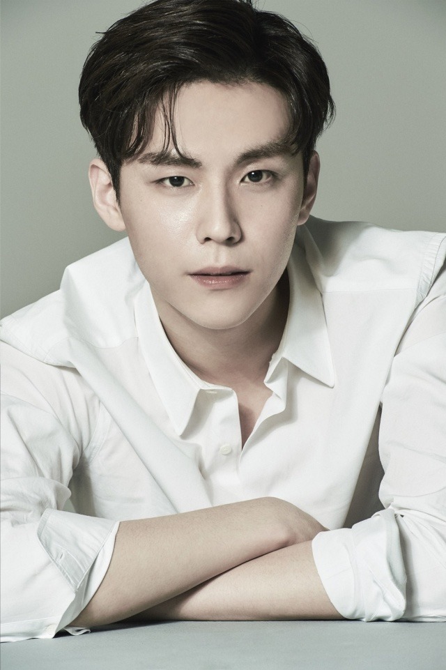 Một mỹ nam gặp tai nạn moto nghiêm trọng, netizen hoang mang: