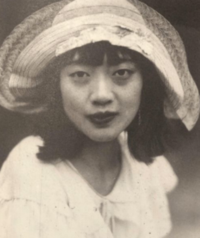 Bộ ảnh cực hiếm tiết lộ nhan sắc thật của Hoàng hậu Uyển Dung: Hậu thế hiểu vì sao Phổ Nghi vừa nhìn đã gật đầu đồng ý- Ảnh 7. Bộ ảnh cực hiếm tiết lộ nhan sắc thật của Hoàng hậu Uyển Dung: Hậu thế hiểu vì sao Phổ Nghi vừa nhìn đã gật đầu đồng ý- Ảnh 7.