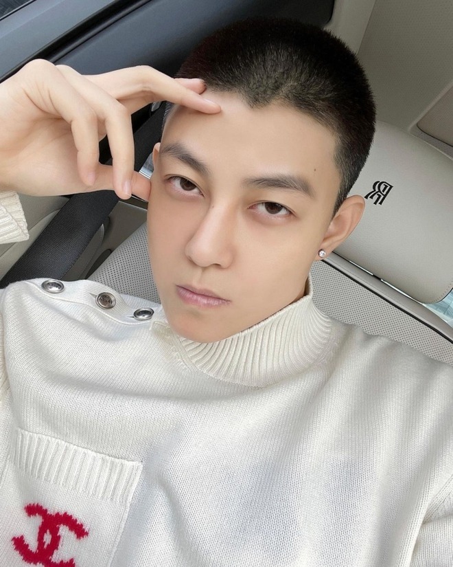 Chị Đẹp 2 lần lộ ảnh nóng bị tóm hẹn hò tomboy đẹp trai nhất MXH- Ảnh 10. Chị Đẹp 2 lần lộ ảnh nóng bị tóm hẹn hò tomboy đẹp trai nhất MXH- Ảnh 10.