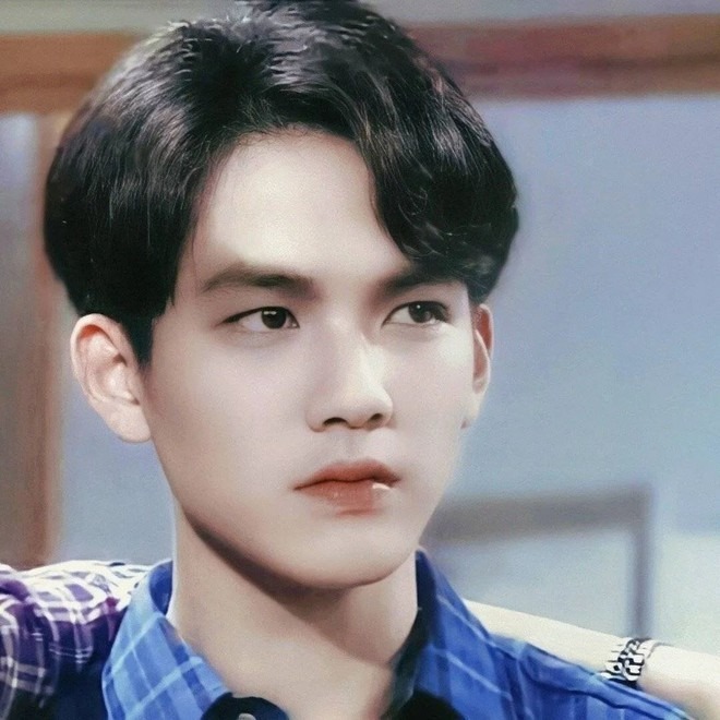 "Nam thần mơ ước của các cô gái" lộ nhan sắc thật qua cam thường photo 1 17111009009821678798358 1740747148360 1740747148631587169632