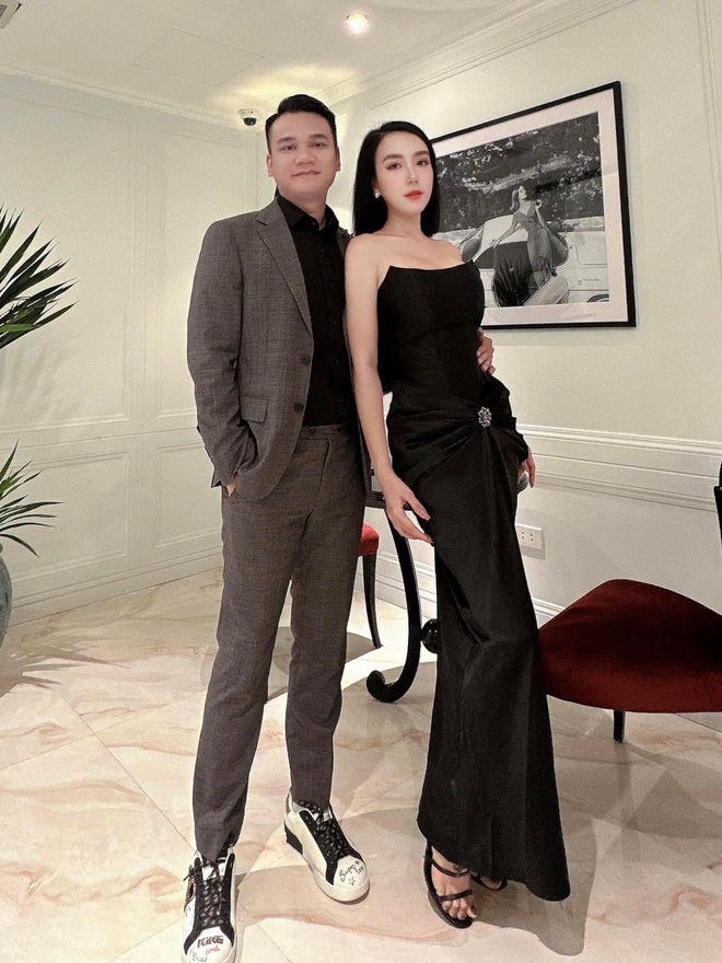 Cặp sinh đôi nhà Khắc Việt bất ngờ bị góp ý vì nói chuyện trống không- Ảnh 7. Cặp sinh đôi nhà Khắc Việt bất ngờ bị góp ý vì nói chuyện trống không- Ảnh 7.