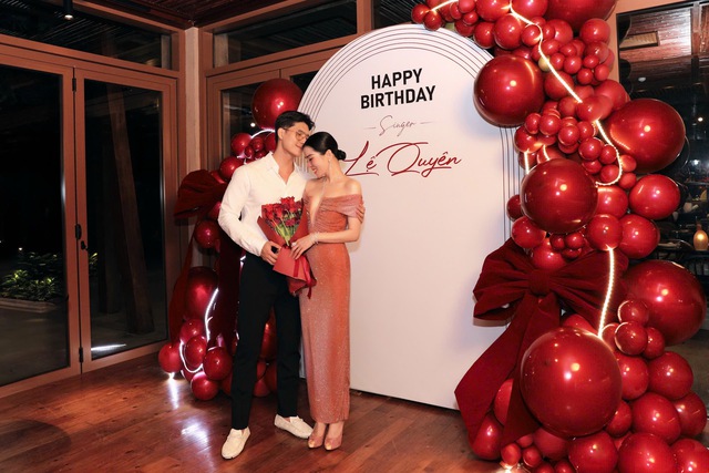 Lệ Quyên đón sinh nhật lãng mạn bên Lâm Bảo Châu tại khu nghỉ dưỡng sang chảnh- Ảnh 2.