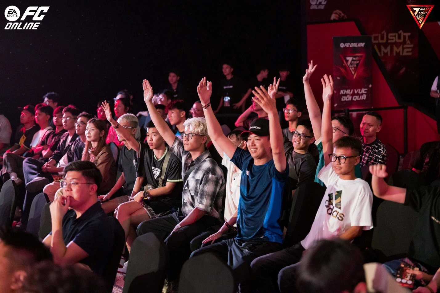 FC online mừng sinh nhật với danh thủ Diego Forlan- Ảnh 2.