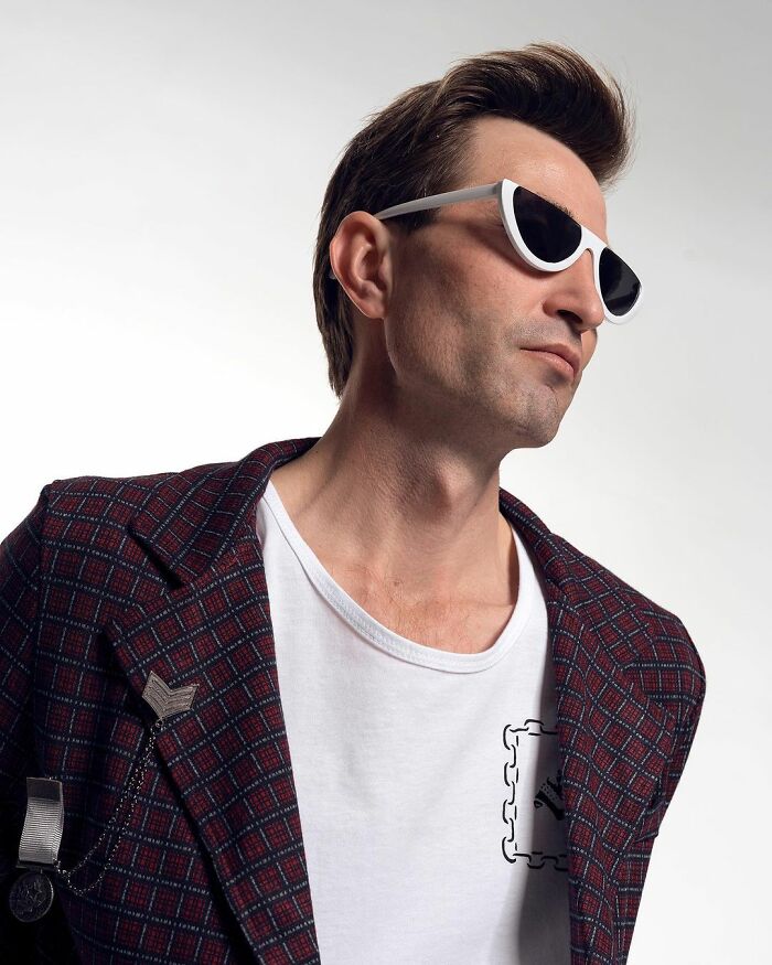 "Người đàn ông quét rác đẹp trai nhất thế giới" đổi đời sau đúng 1 đêm như thế nào? photo 10 1611564134408323968054 1751774630088 1751774630188821288694 1751784902943 1751784903138877164703