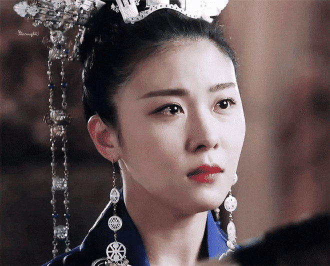 Hàn Quốc có duy nhất 1 hoàng hậu nhan sắc trên đỉnh chúng sinh, chỉ liếc mắt cũng khiến cả thiên hạ quỳ phục- Ảnh 2. Hàn Quốc có duy nhất 1 hoàng hậu nhan sắc trên đỉnh chúng sinh, chỉ liếc mắt cũng khiến cả thiên hạ quỳ phục- Ảnh 2.