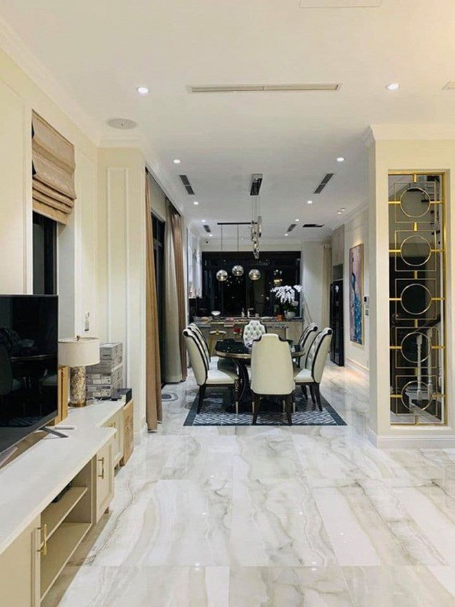 Nhan sắc nữ nghệ sĩ có 1 con riêng, tái hôn với đại gia, được chồng hai chiều chuộng, sống giàu sang- Ảnh 5. Nhan sắc nữ nghệ sĩ có 1 con riêng, tái hôn với đại gia, được chồng hai chiều chuộng, sống giàu sang- Ảnh 5.