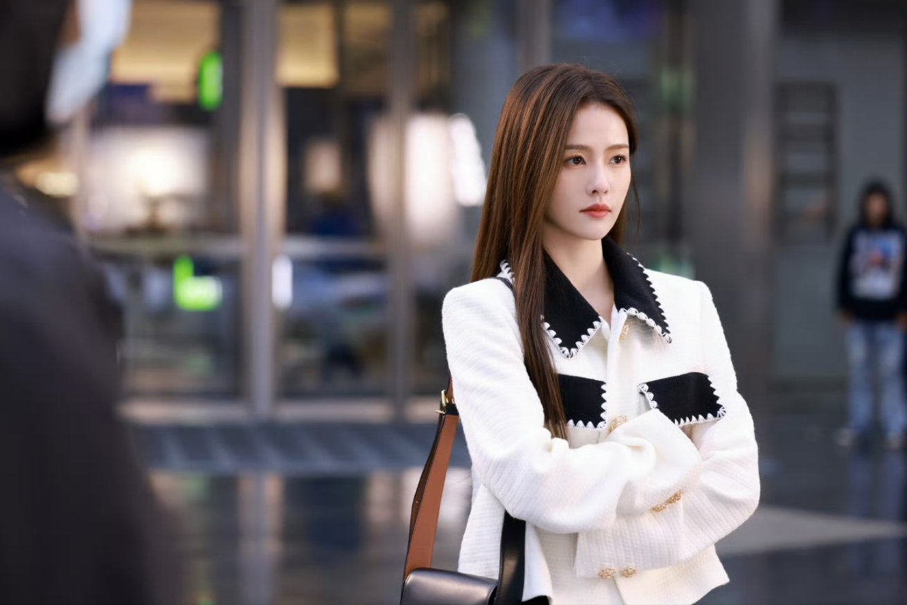 10 lần phim Trung chọn sai nữ chính: Lưu Diệc Phi phá nát nguyên tác, cô cuối bị chê “vừa quê vừa xấu”- Ảnh 10.