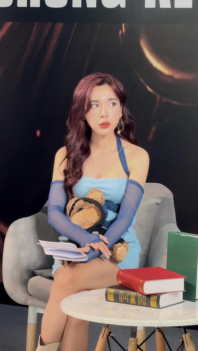 Nhan sắc ngày càng lên hương, tậu xế hộp, nhà riêng, streamer Tú Anh Susu khiến fan ngưỡng mộ- Ảnh 1.