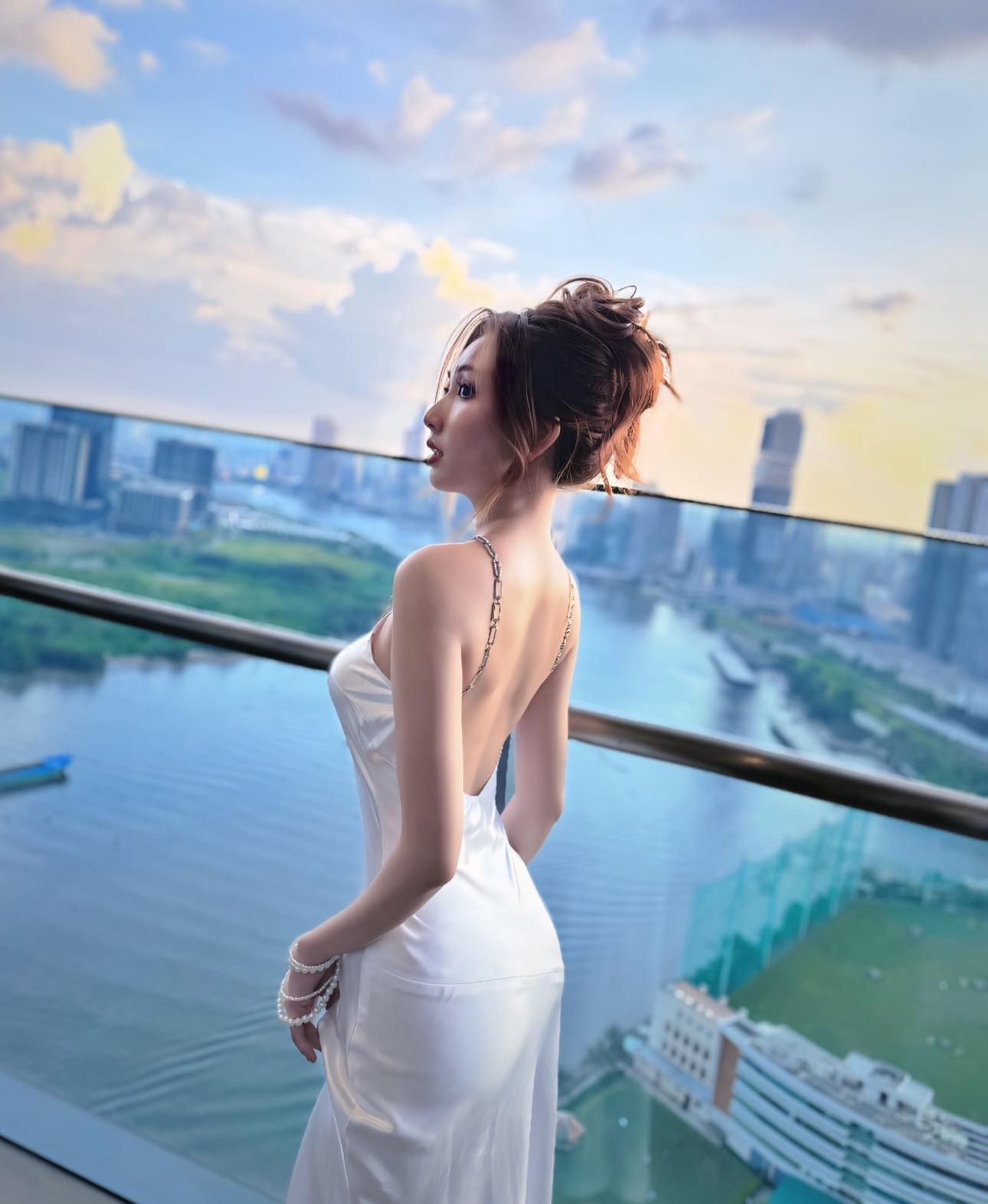 photo-1735787392464-17357874237561217487265 "Viral" với clip diện váy bó chẽn khoe body, Thanh Mèo thừa nhận sự thật không ngờ photo 1735787392464 17357874237561217487265