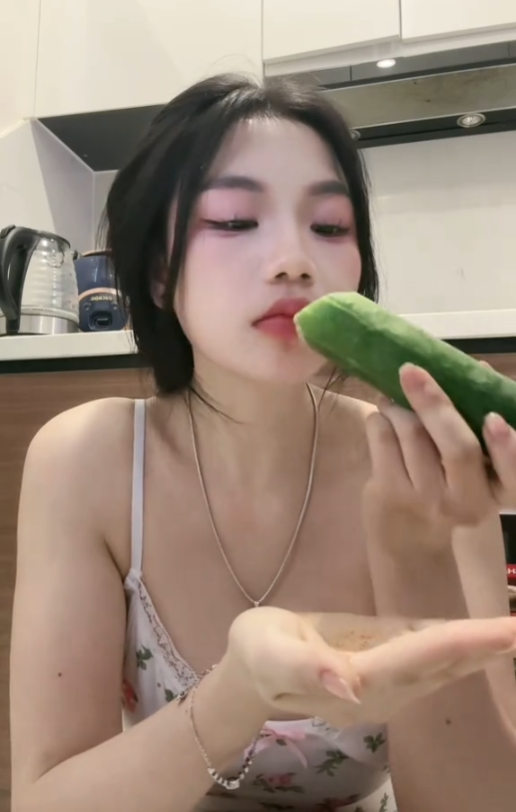 photo-1736150887706 photo-1736150887706