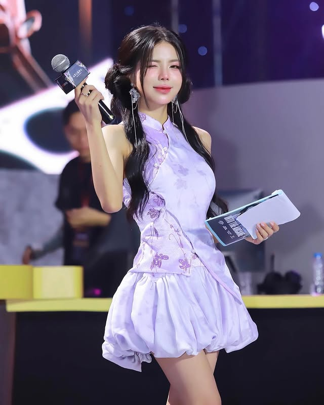 photo-1737088022954 photo-1737088022954