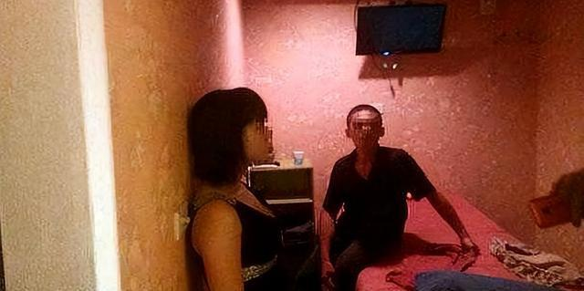 Cụ ông 75 tuổi tử vong bất thường tại cơ sở mại dâm: Hiện trường khiến cảnh sát vô cùng “khó xử”- Ảnh 2. Cụ ông 75 tuổi tử vong bất thường tại cơ sở mại dâm: Hiện trường khiến cảnh sát vô cùng “khó xử”- Ảnh 2.